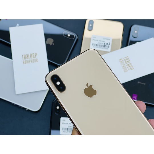 iPhone Xs Used